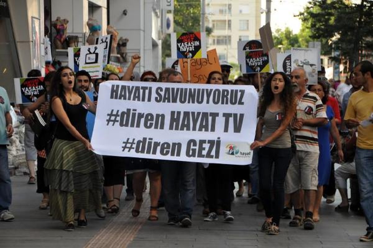 Hayat Tv İçin Antalya\'da Eylem