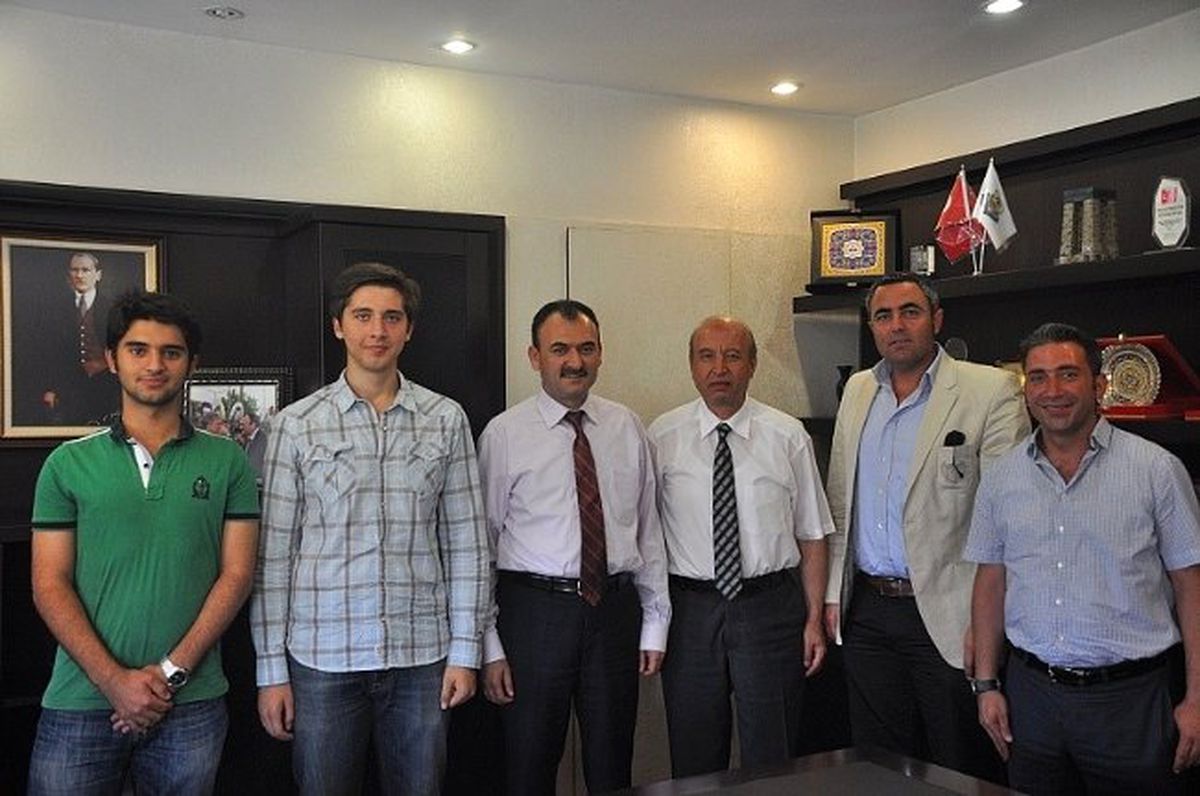 İl Milli Eğitim Müdürü Bilal Yılmaz Türkiye İkincisi Öğrencileri Kabul Etti