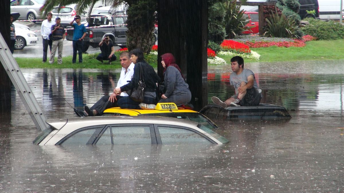 İstanbul\'a Sel Uyarısı!