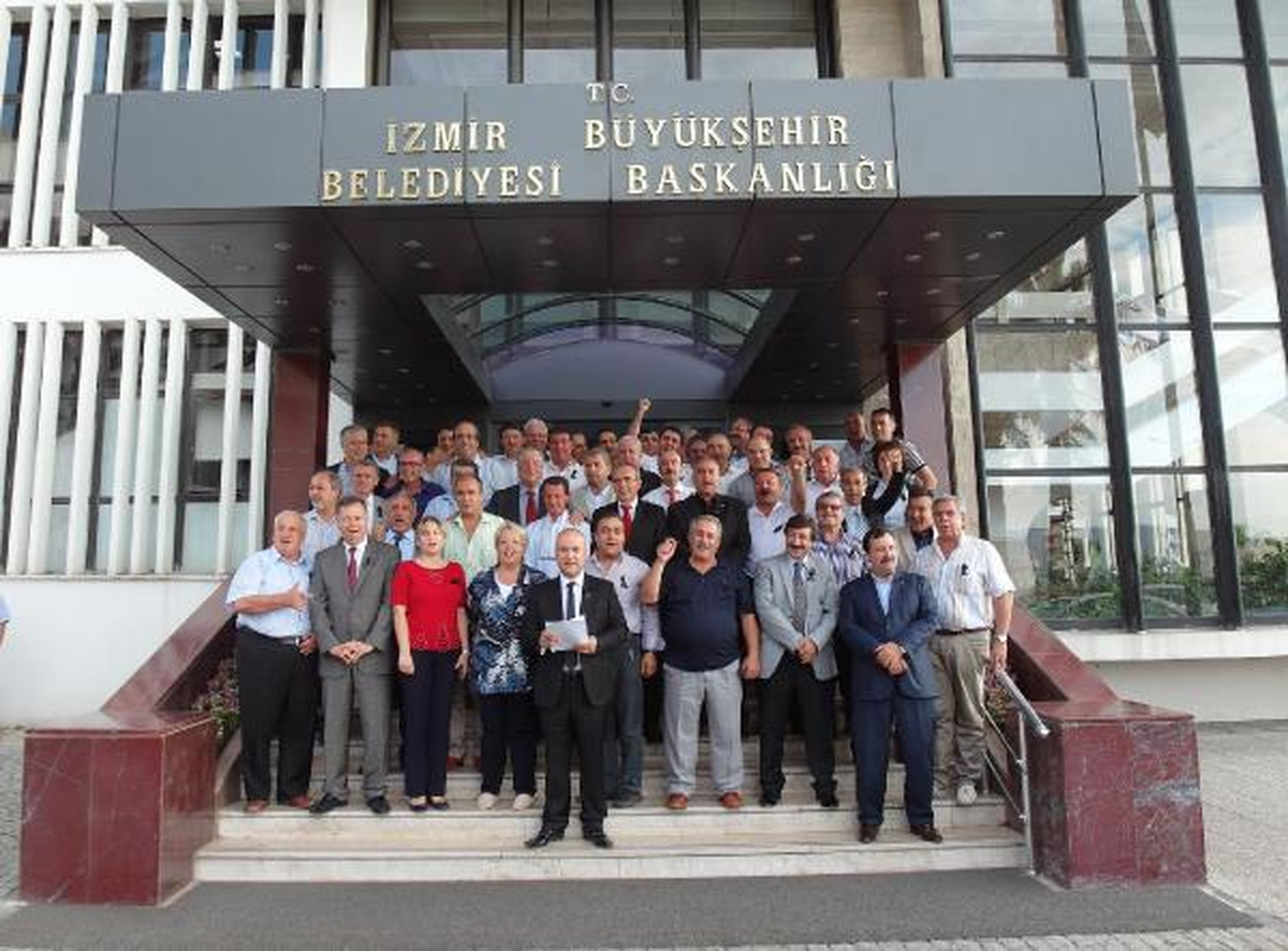 İzmir Büyükşehir Belediyesi CHP Grubu: 'Topçu Kışlası'ndan Vazgeçilsin'