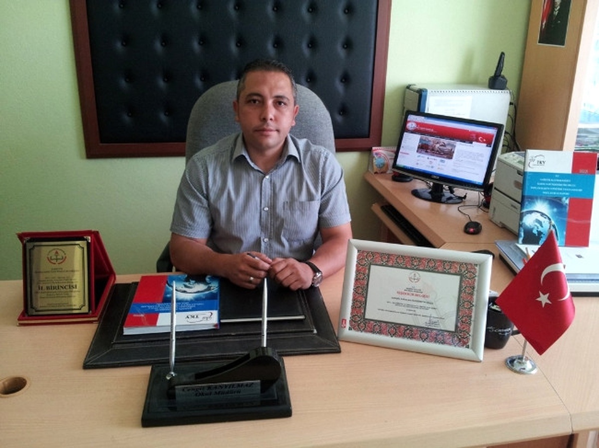Karacaali Köyü İlköğretim Okulu, Manisa Birincisi Oldu
