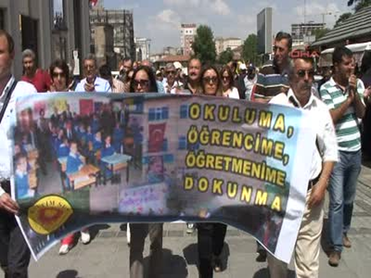 Kayseri Öğretmenler Eğitim Sistemini Protesto Etti Öğretmenler Eğitim Sistemini Protesto Etti