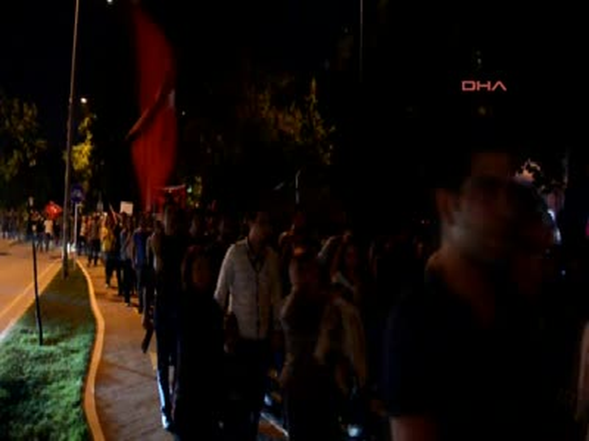 Kocaeli\'de Gezi Parkı\'na Destek Yürüyüşü