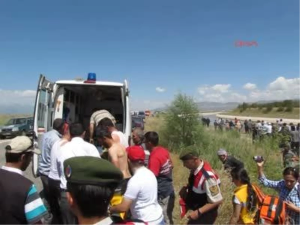 Konya\'da Otomobil Devrildi: 1 Ölü, 2 Yaralı