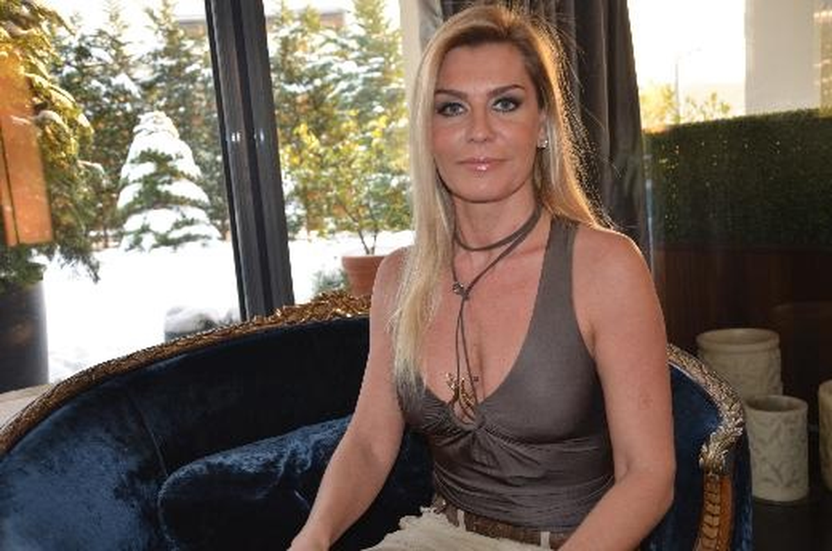 Leyleği Havada Gördü