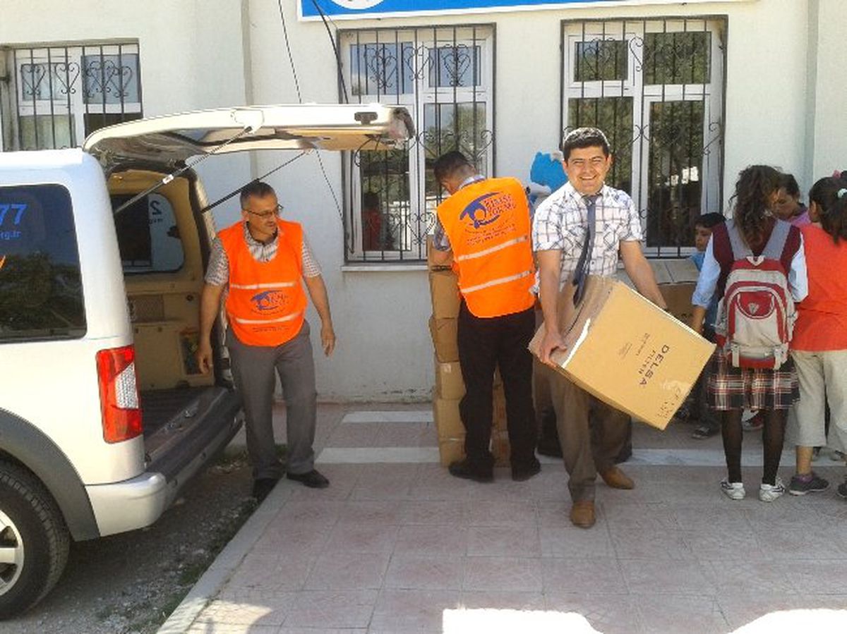 Örnek Öğrencilerden Yardım Seferberliği