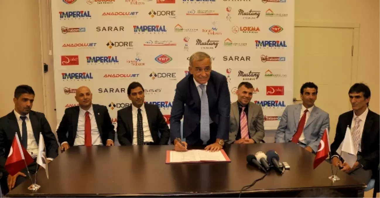 1461 Trabzonspor\'un Başına Özcan Getirildi