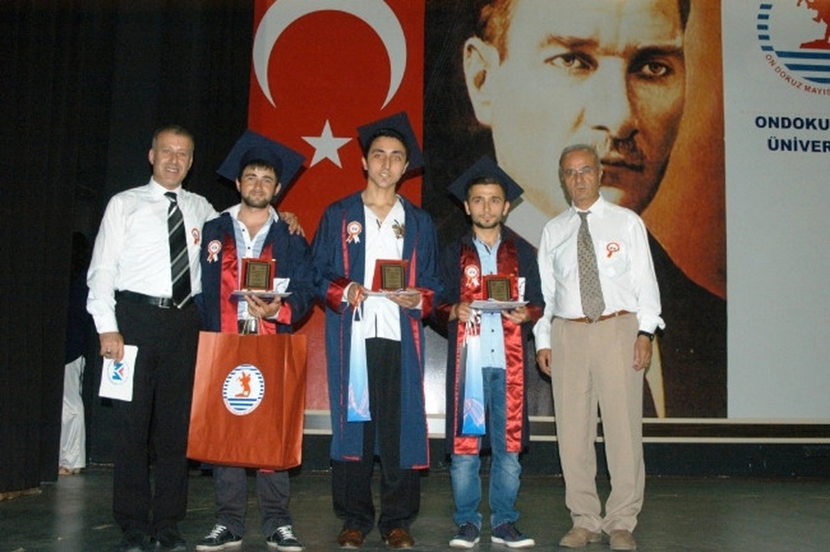 Samsun MYO\'da Mezuniyet Coşkusu