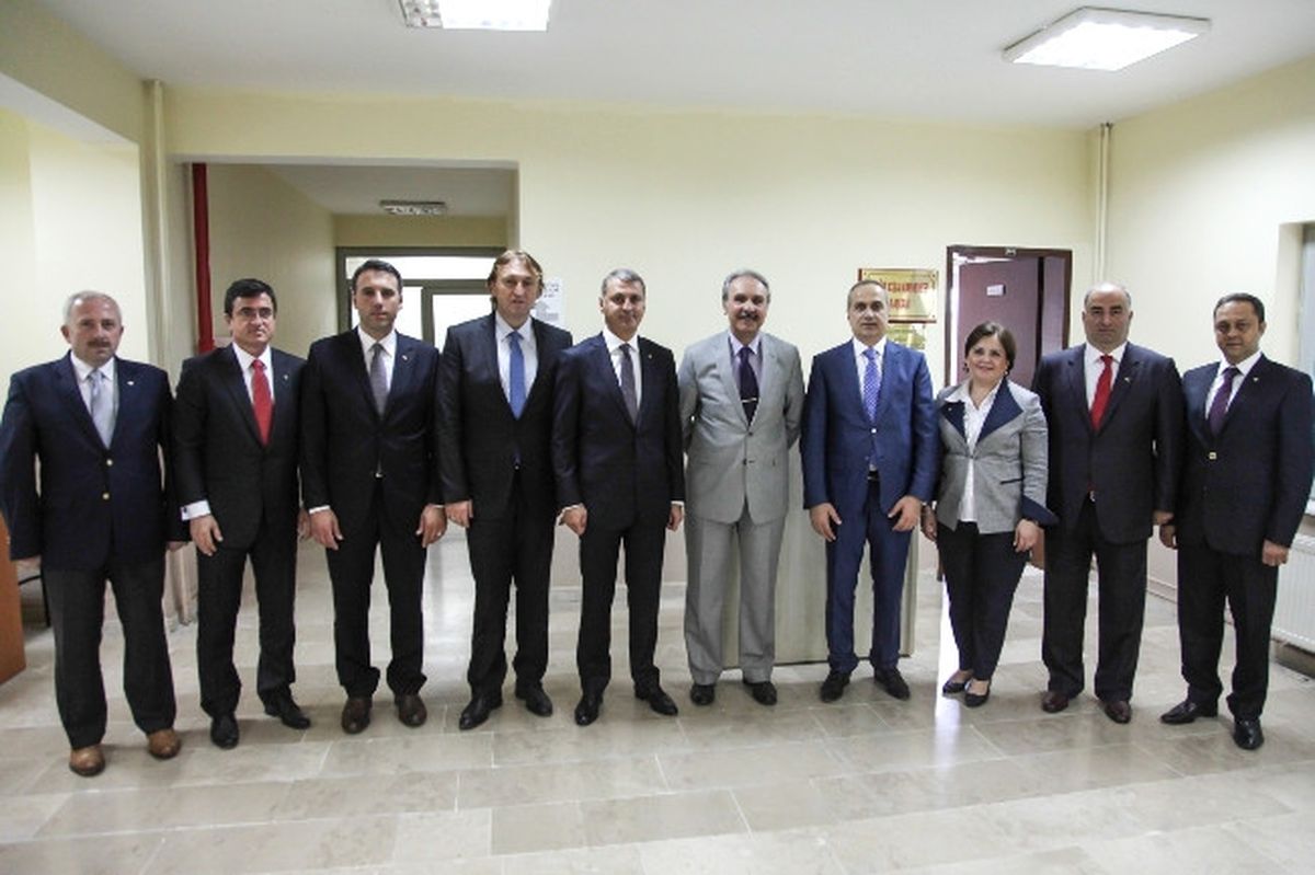 Satso\'dan Akyüz\'e Ziyaret