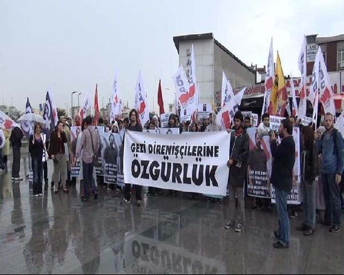 Sdp Binasında Gözaltına Alınan 70 Kişi Adliyede