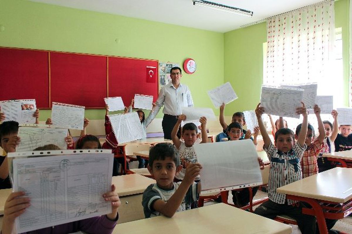 Şiran\'da 2 Bin 572 Öğrenci Karne Aldı