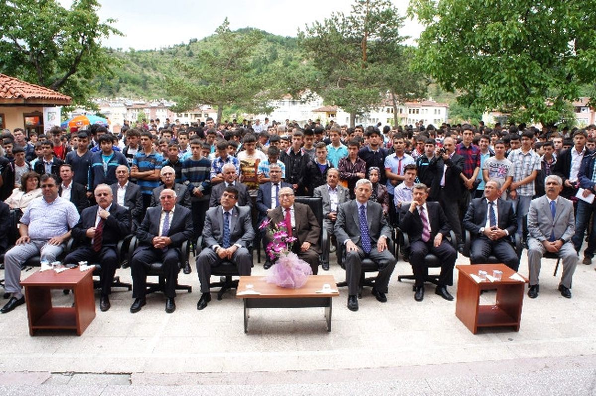 Taş Mektep, 144\'üncü Mezunlarını Verdi