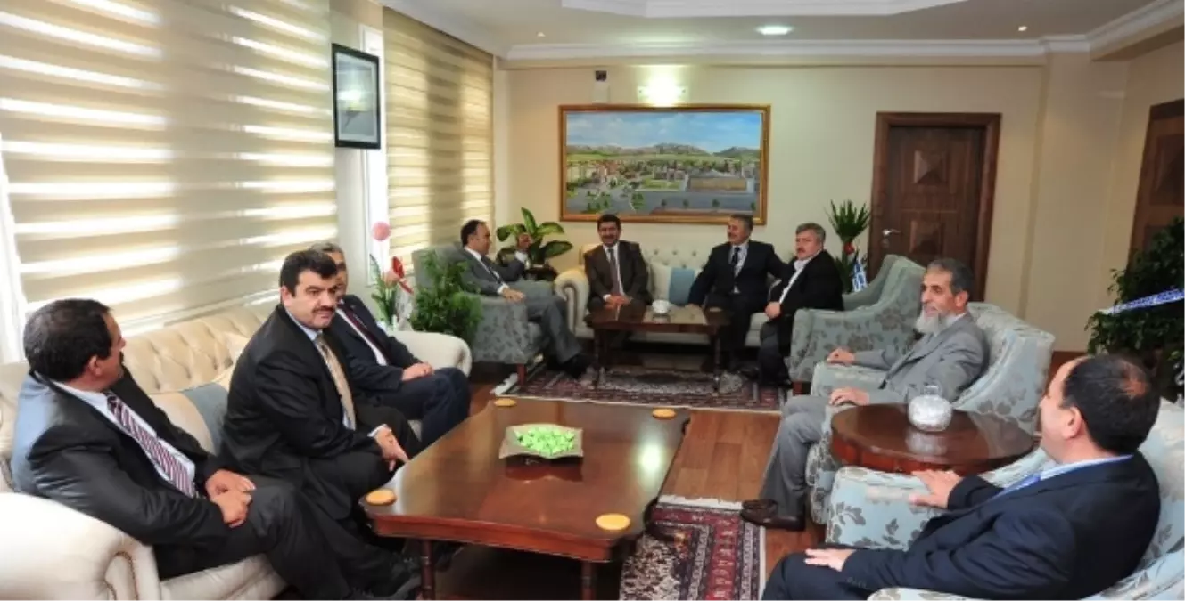 Tümsiad ve Vefa Derneği'nden Vali Altıparmak'a Ziyaret…