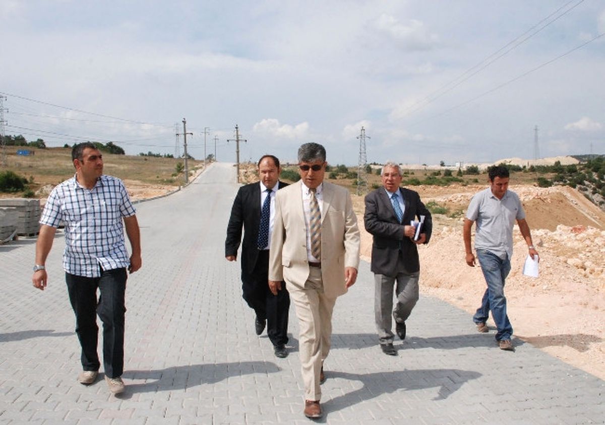 Vali Akpınar 2. Osb\'de Alt Yapı Çalışmalarını İnceledi
