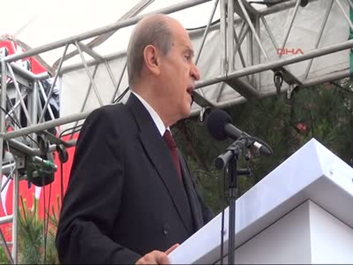 Yalova Bahçeli Gezi Parkı'ndali Gençlere Seslendi Taşla, Gazla Oyalanma, Sandıkta AKP'ye Vur Gitsin...