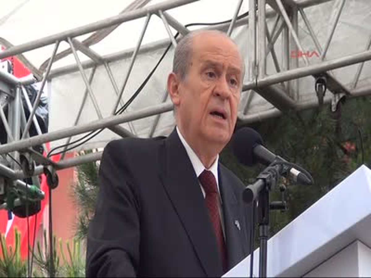 Yalova Devlet Bahçeli Yavuz Sultan Selim ile Şah İsmail\'in Zihinlerde ve Gönüllerde Barıştırılması...