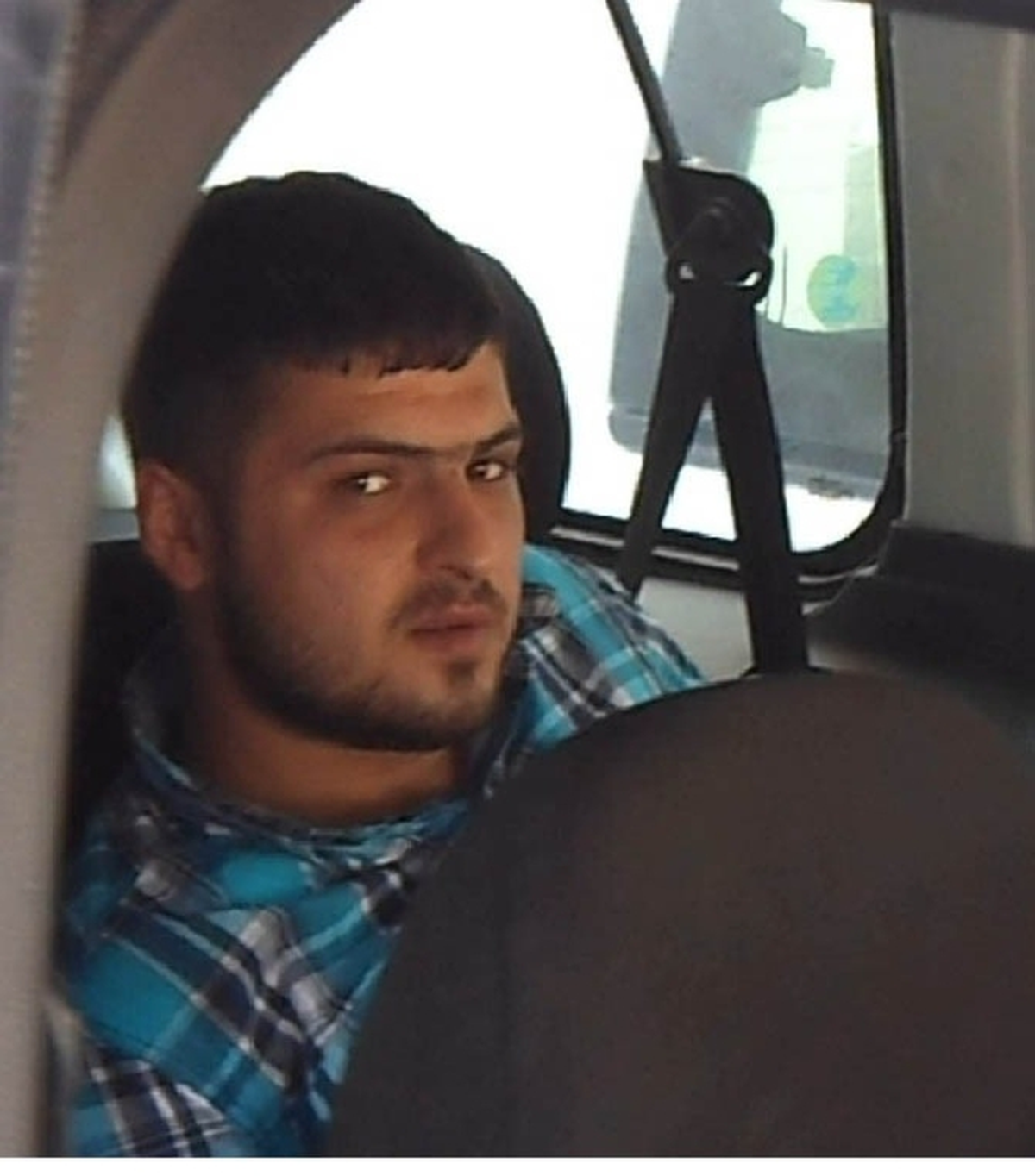 13 İşyerini Soydu, Adliyeye Giderken Güldü