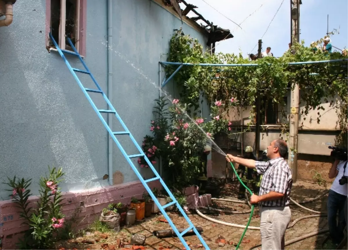 Alevlere Çeşme Hortumlu Müdahale