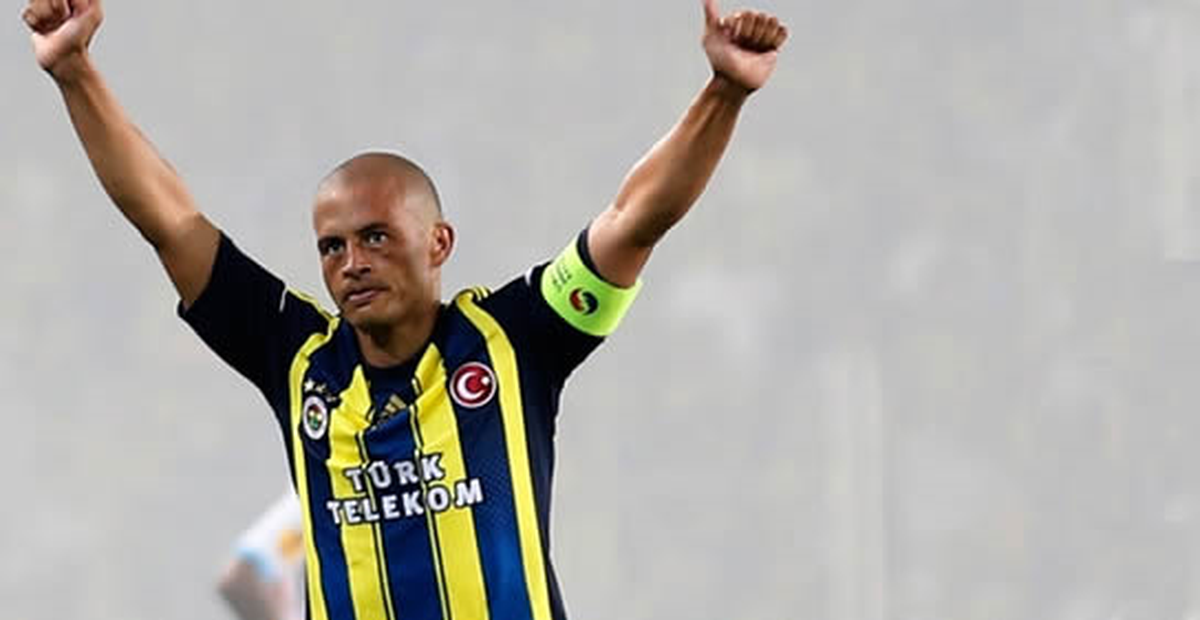 Alex Locasına Veda Ediyor