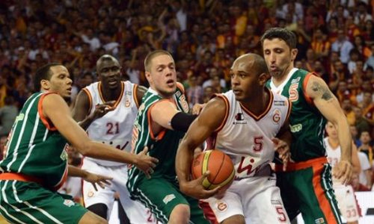 Beko Basketbol Ligi Play-off Final Serisinde Medical Park Galatasaray, Banvit\'i 76-58 Mağlup Ederek...