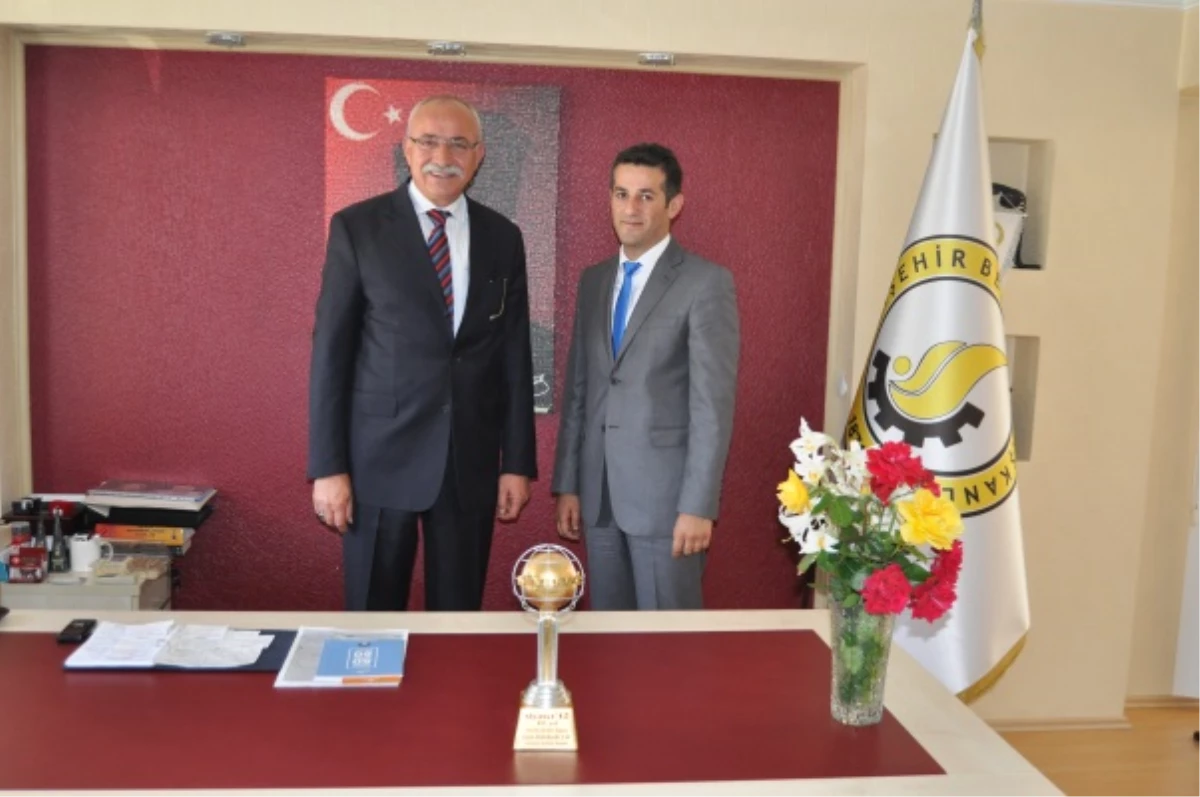 Belediye Başkanı Abdulkadir Çat\'a Teşekkür Ziyareti