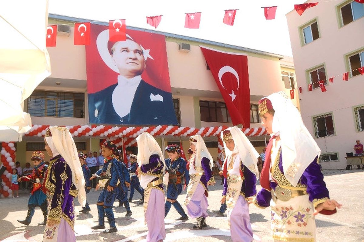 Çeşme'de Spor Salonuna Yarım Milyonluk Yatırım