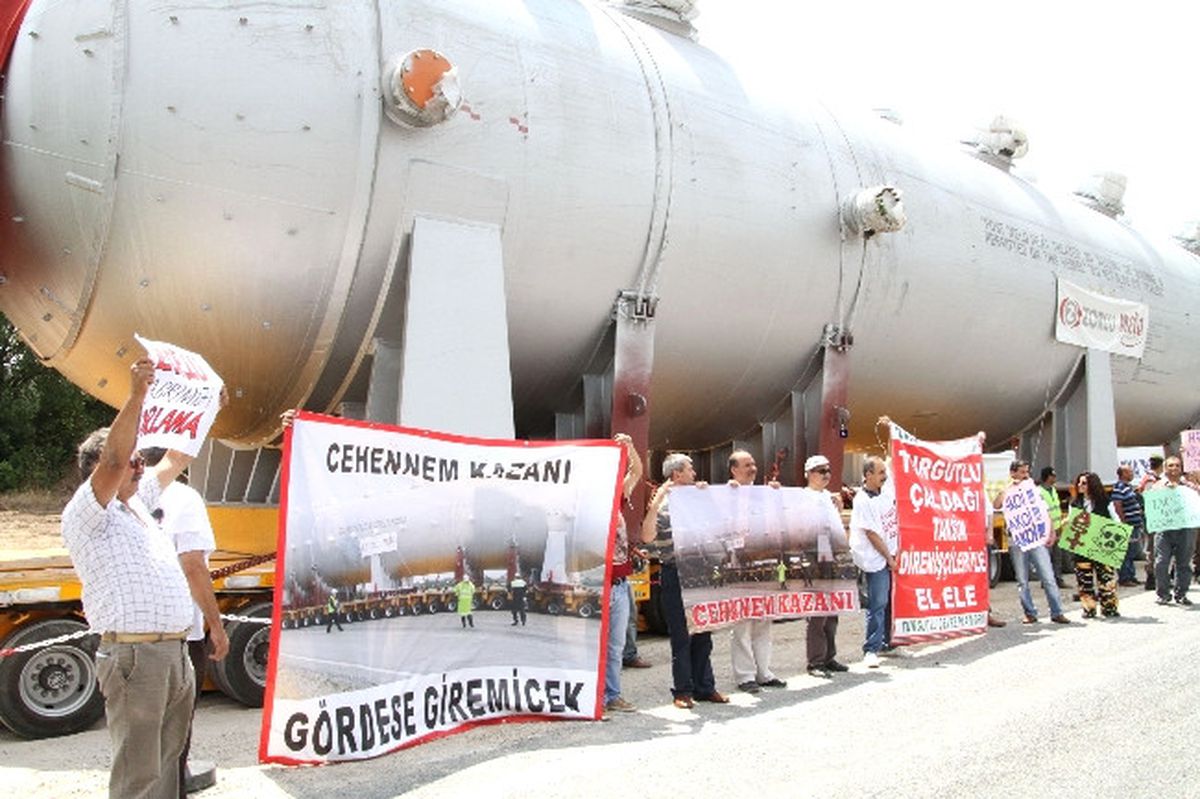 Çevreciler Sülfürik Kazanını Protesto Etti