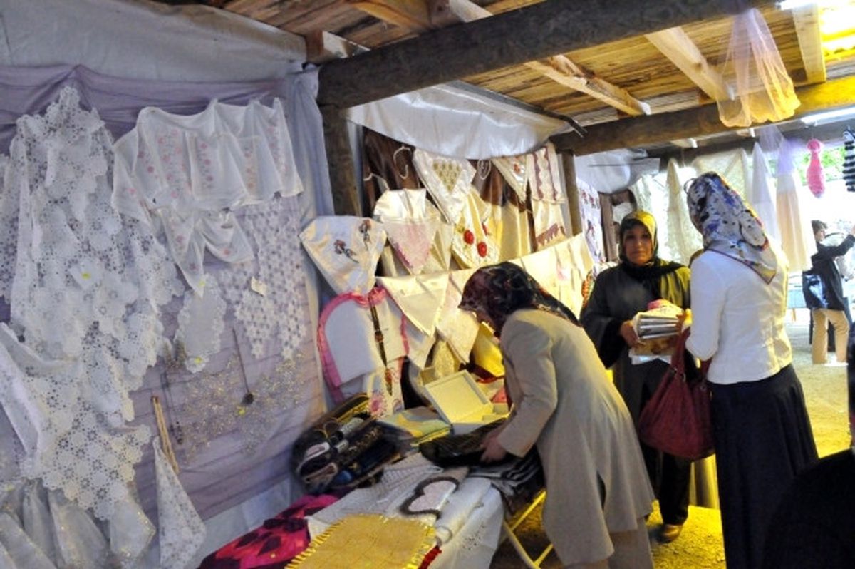 Dede Paşa Kültür Edebiyat Eğitim Derneğinden Öğrenciler Yararına Kermes