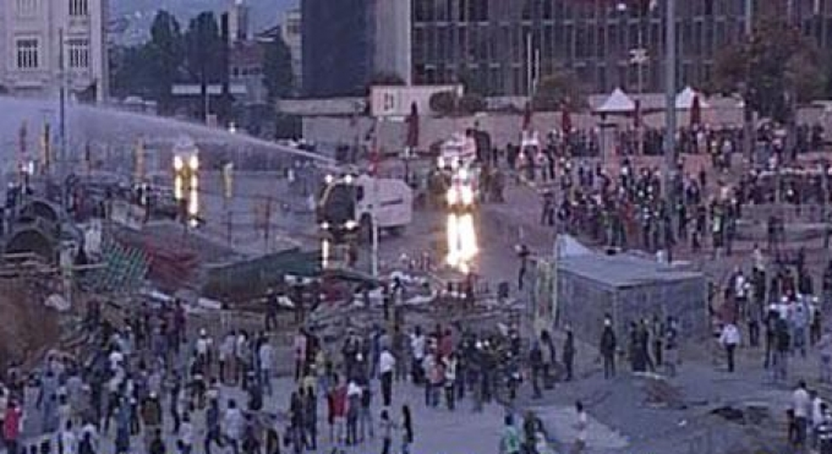 Flaş Gelişme! Taksim\'de Müdahale