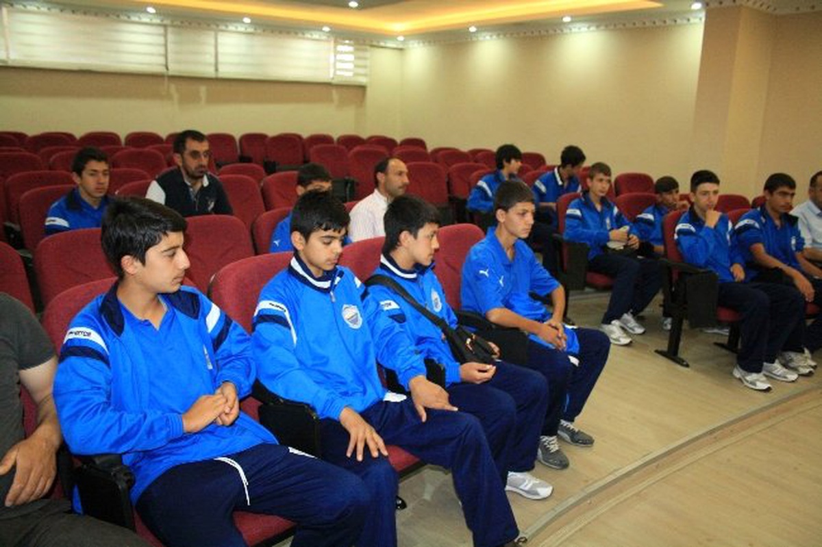 Geleceğin Futbolcuları İstanbul Yolunda