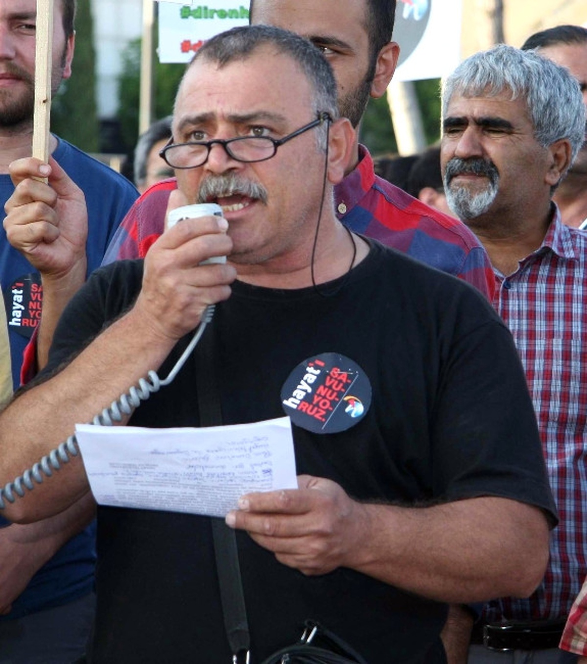 Hayat Tv Kapatılma Kararı Protesto Edildi