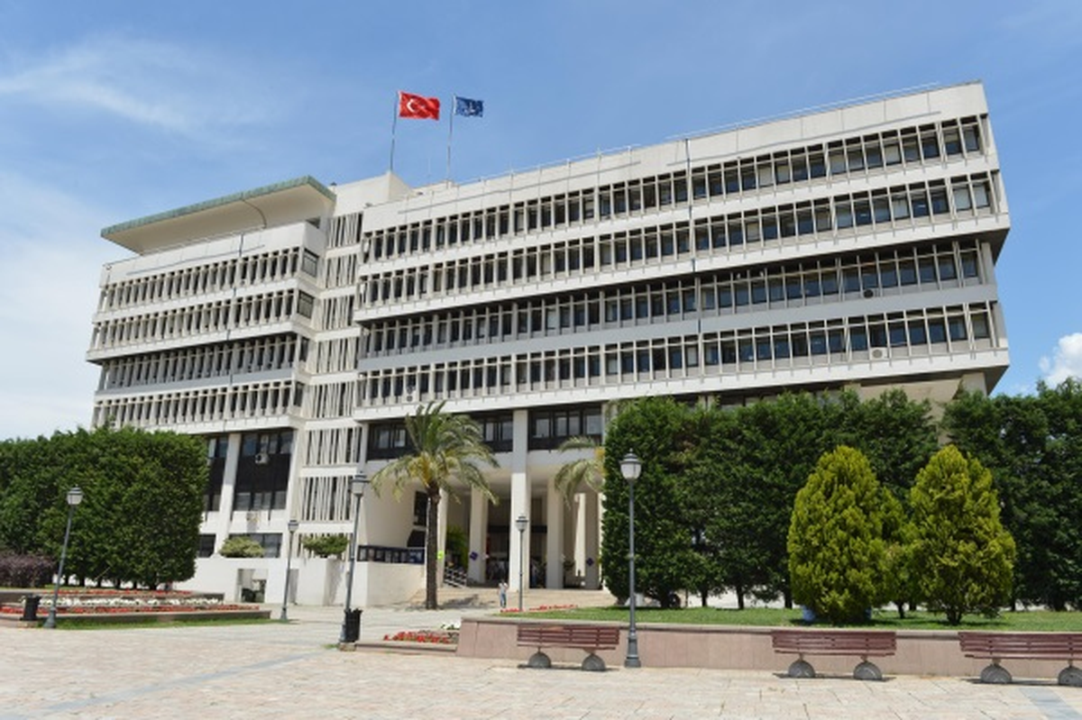İzmir Büyükşehir\'e Fitch Karnesi: Pekiyi