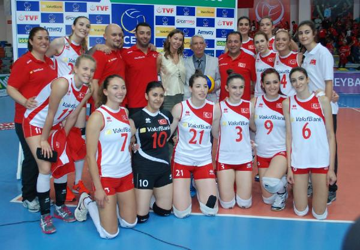 Kadınlar Voleybol Avrupa Ligi- Türkiye - Romanya: 3-1
