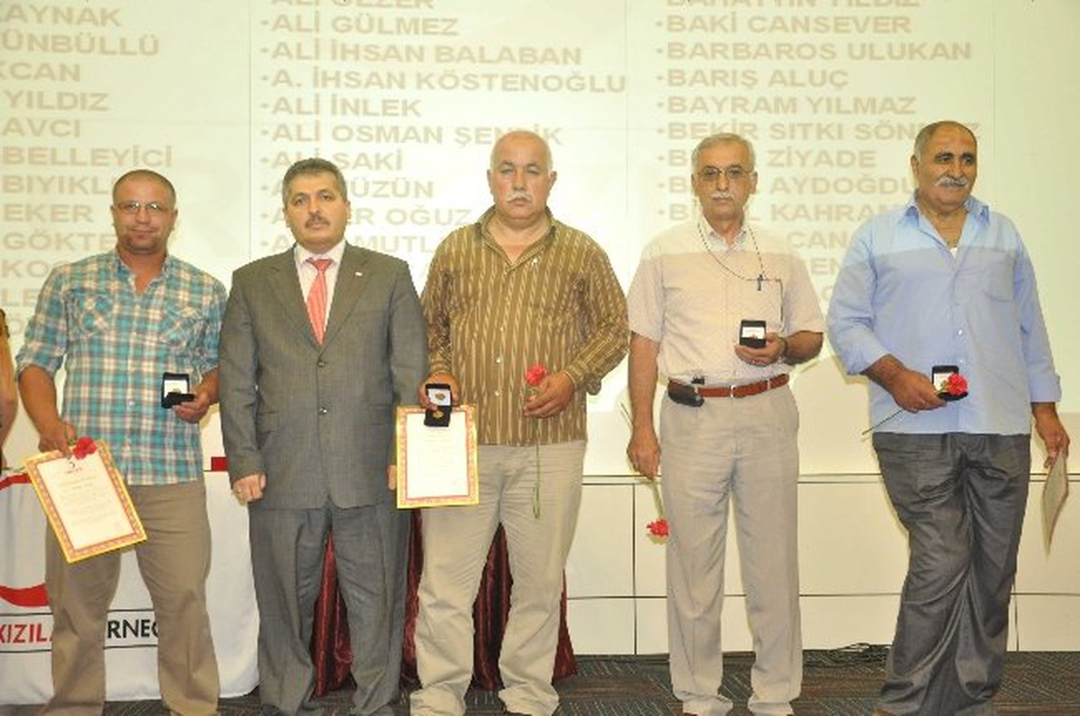 Kızılay\'dan Kan Bağışçılarına Büyük Onur