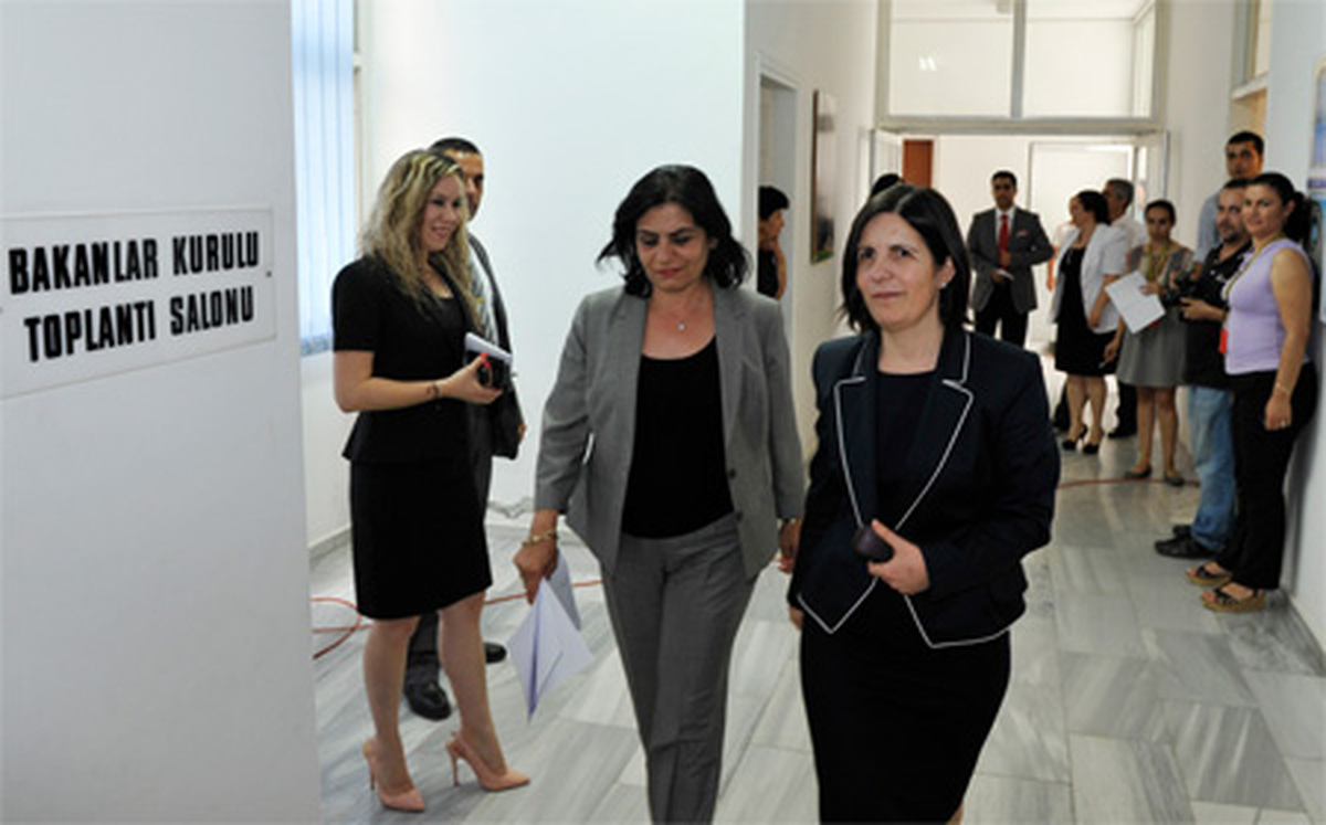 KKTC\'nin Yeni Bakanlar Kurulu\'nun İlk Toplantısı 5 Saat Sürdü