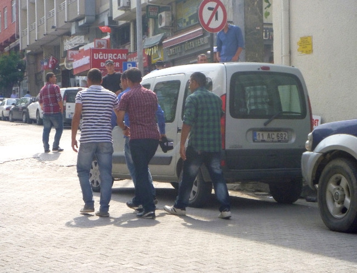 Lunaparkta Çarşı İznine Çıkan Askerlerin Kavgasını Polis Önledi