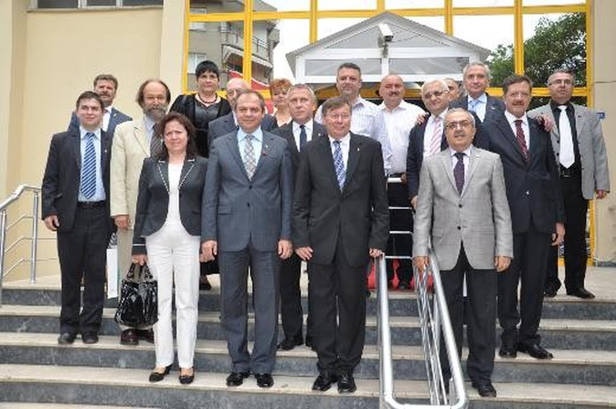 Macaristan Büyükelçisi ve Başkonsolosundan Ziyaret