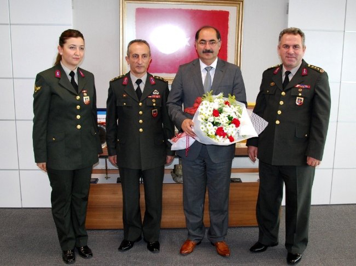 Rektör Şimşek\'ten Jandarmaya Ziyaret