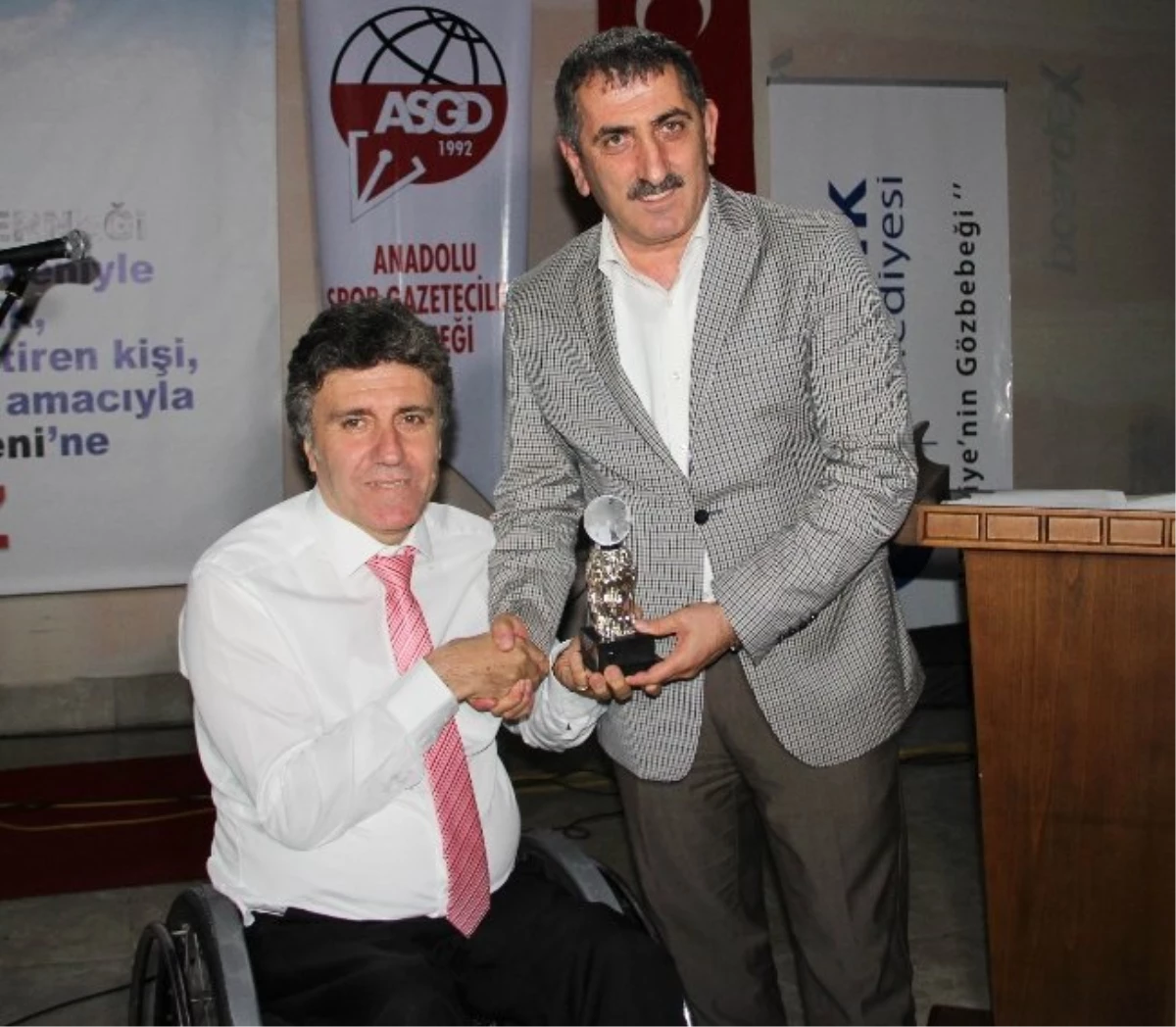 Samsunspor Başkanı\'na Fair-Play Ödülü