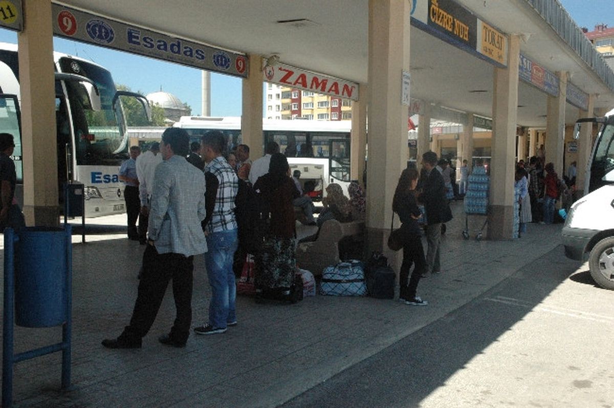 Sınıfı Geçen Memleketine Dönüyor
