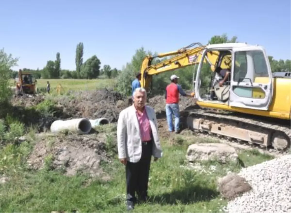 Söğütlü Beldesinde Altyapı Çalışmaları