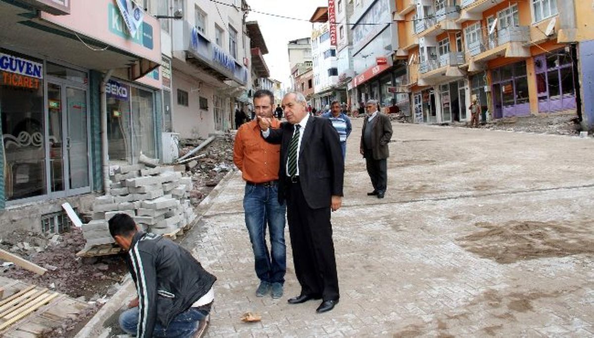 Suşehri'nde Parke Taşı Döşeme Çalışmaları
