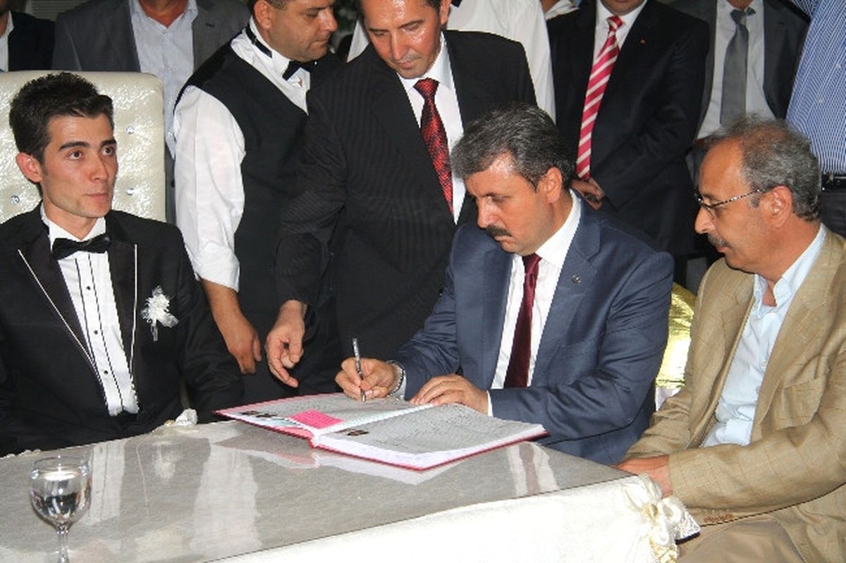 BBP Genel Başkanı Destici Nikah Şahidi Oldu