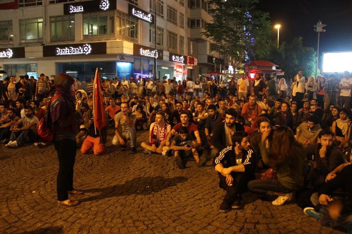 Çanakkale\'de Gezi Parkı Protestosu