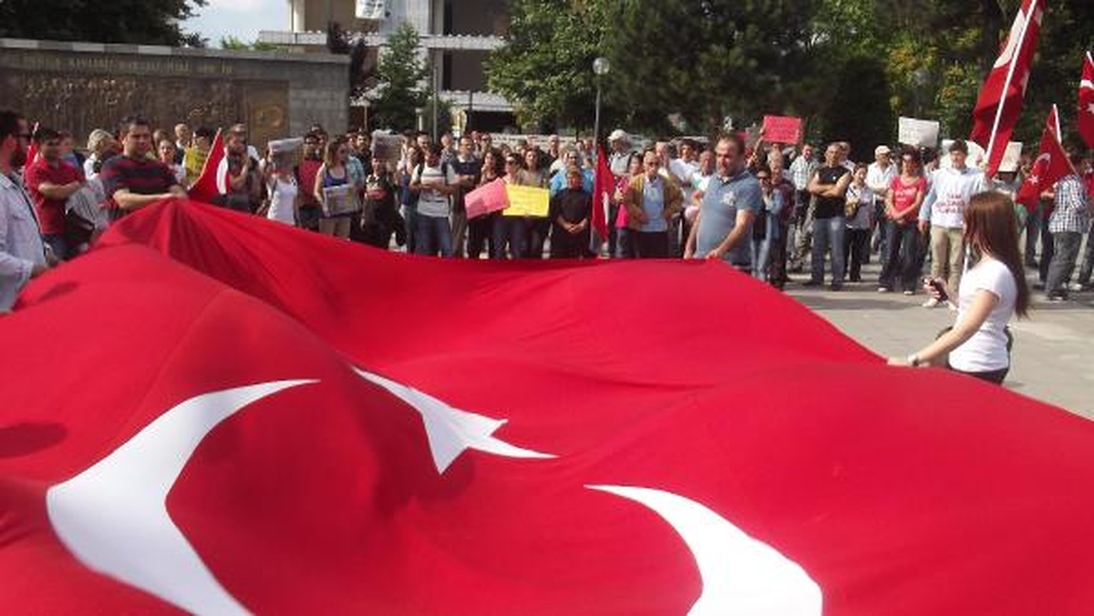 Düzce\'de Gezi\'ye İki Farklı Tepki