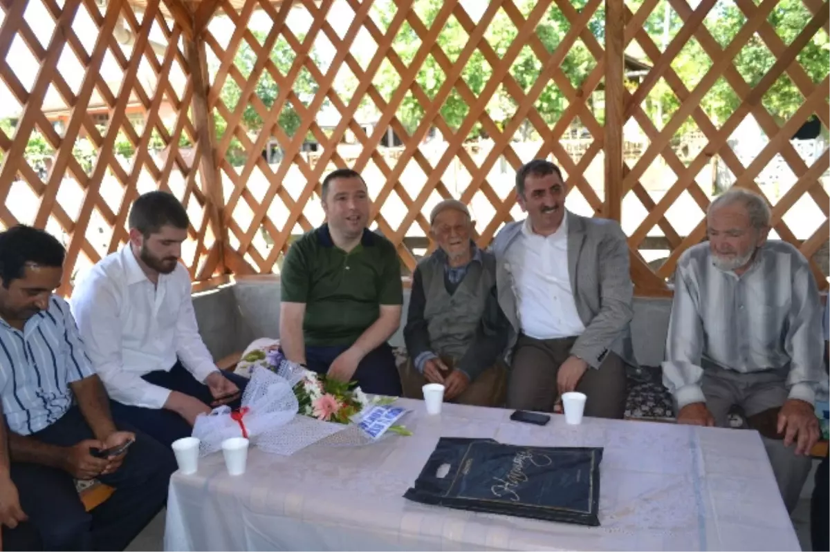 En Yaşlı Parti Üyelerine Köktaş\'tan Ziyaret