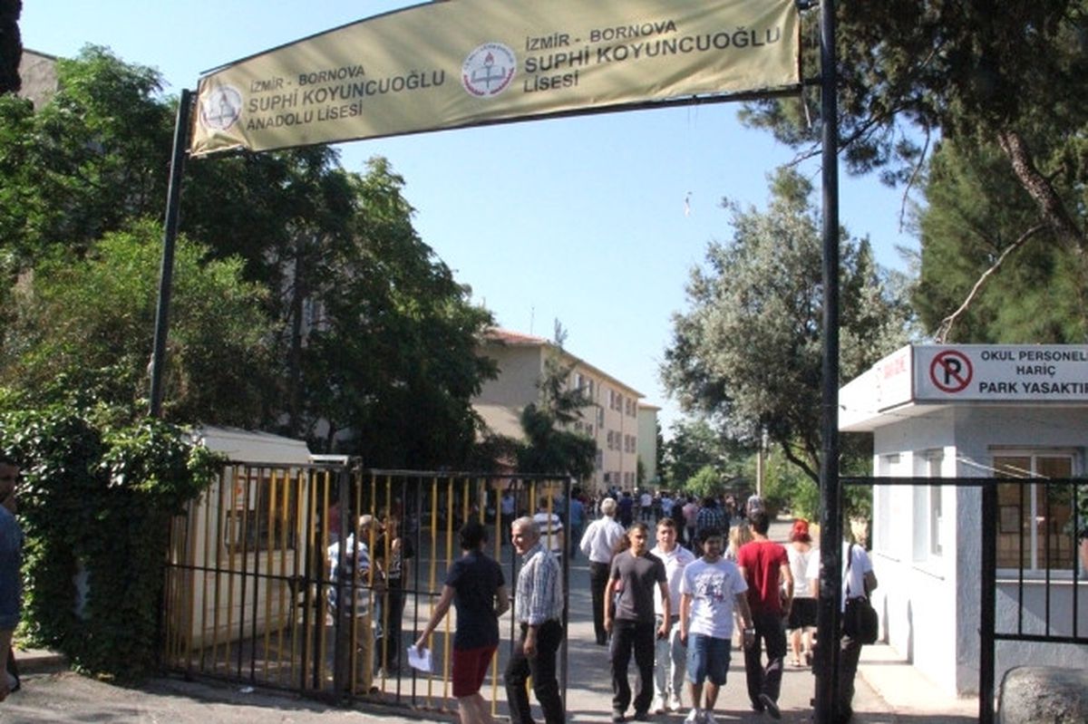 İzmir\'de İkinci Gün "Lys" Heyecanı