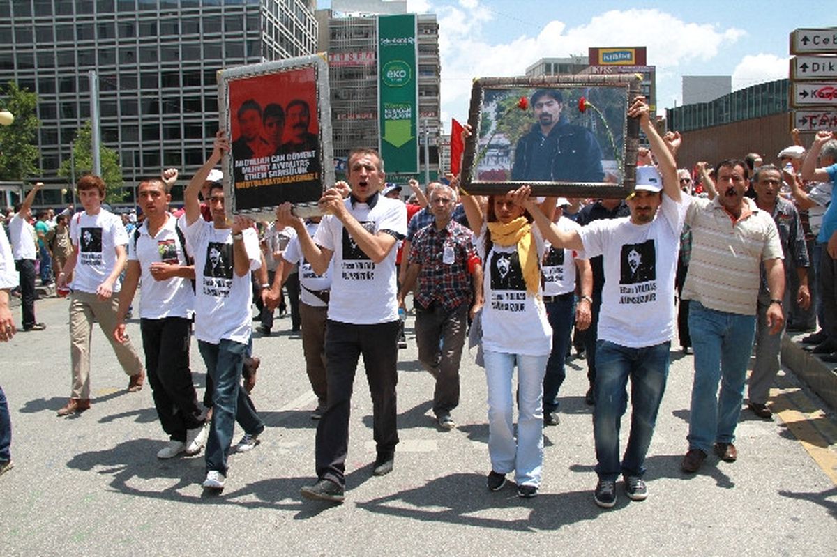 Kızılay\'da Ethem Sarısülük Anmasına Polis Müdahalesi