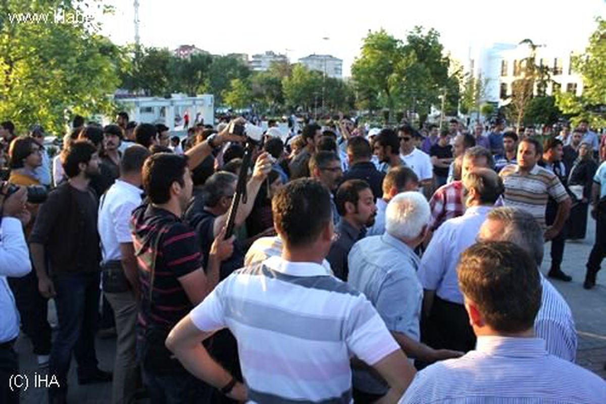 Konya\'da Eylemcilere Vatandaştan Tepki