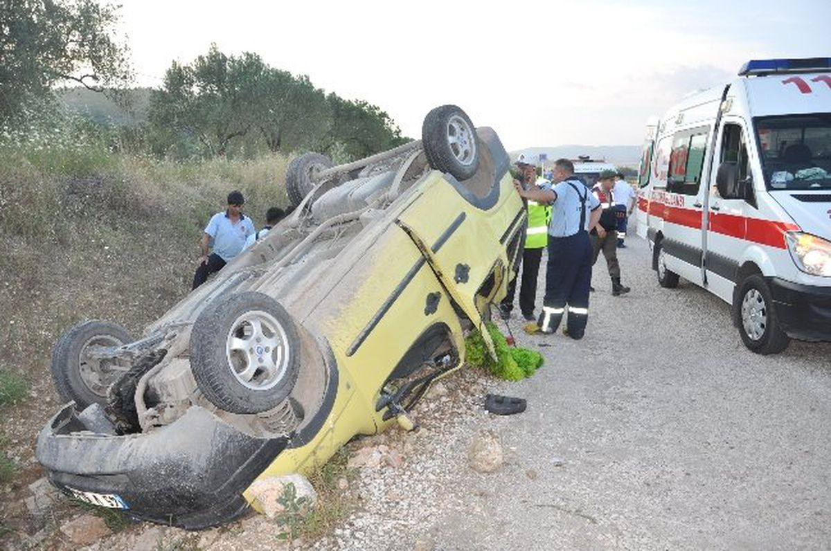 Manisa\'da Trafik Kazası: 4 Yaralı